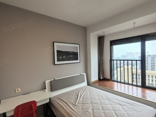 合租·中海珑湾锦园 3居室 南卧