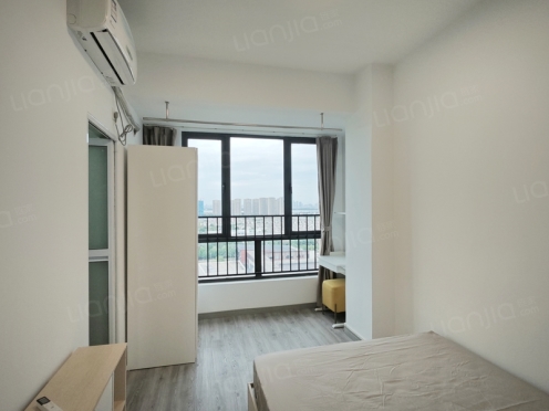 合租·怡品湖景花园 5居室 北卧