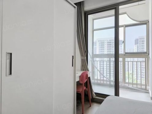 合租·樾丽云庭 4居室 南卧