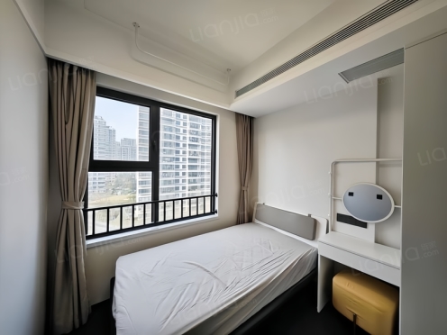 合租·万科锦上和风华苑 5居室 北卧