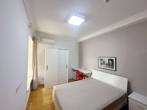 合租·合景峰汇二期 4居室 南卧