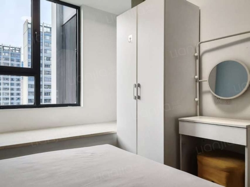 合租·保利月映庭 5居室 北卧