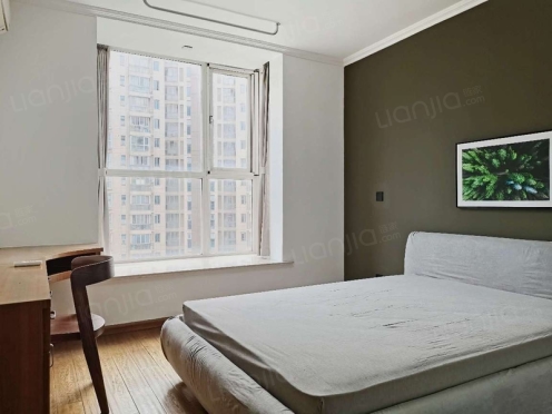 合租·枫情水岸 5居室 东南卧