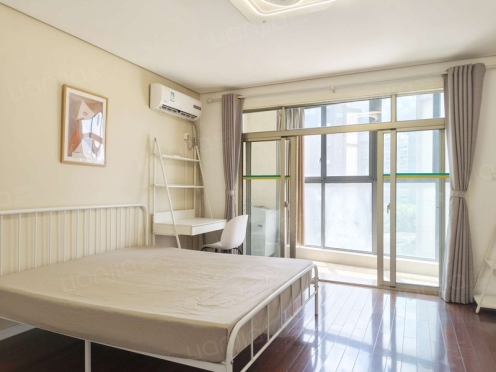 合租·名馨花园 4居室 南卧