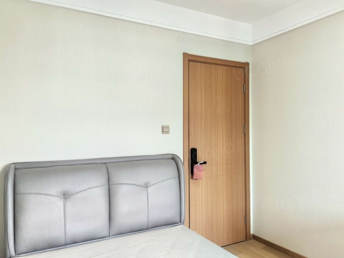 合租·绿地太湖朗峯 4居室 南卧