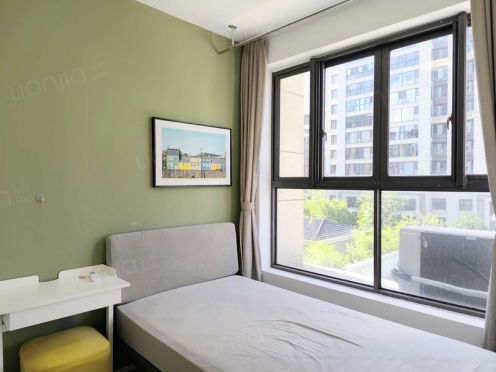 合租·天铂 5居室 北卧