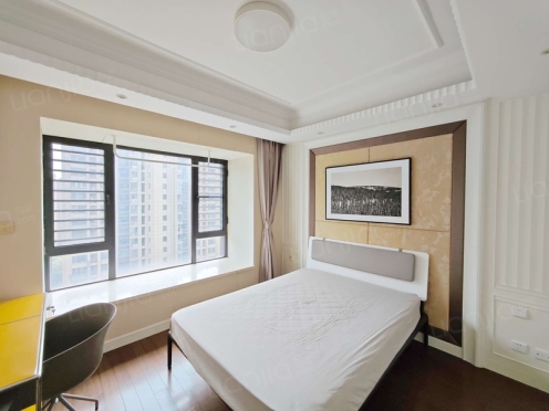 合租·合景领峰 4居室 南卧