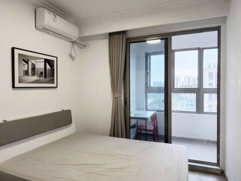 合租·樾丽云庭 4居室 南卧