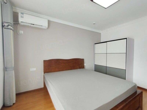 合租·宝南花园 4居室 南卧