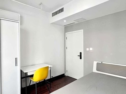 合租·天辰花园 4居室 北卧