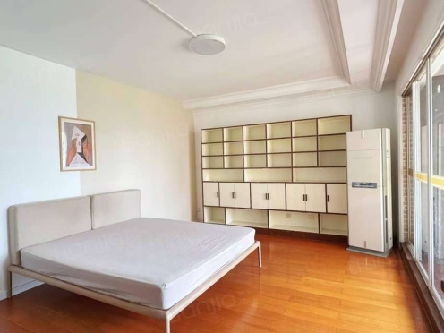 合租·中海星湖国际 5居室 南卧