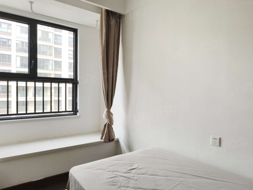 合租·保利和光山语 5居室 北卧