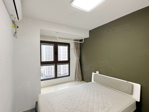 合租·锦华星光花园 4居室 南卧