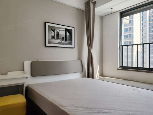 合租·湖西映月 5居室 南卧