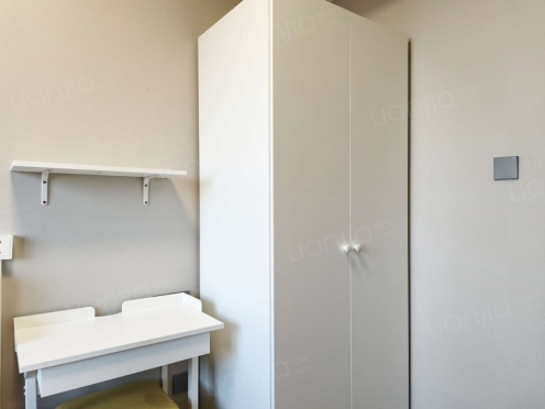 合租·大悦澜庭 5居室 北卧