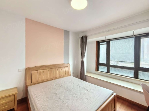 合租·绿地华尔道 5居室 南卧