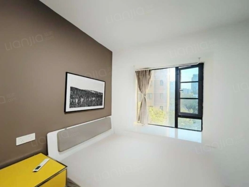 合租·奥园滨江国际 4居室 南卧