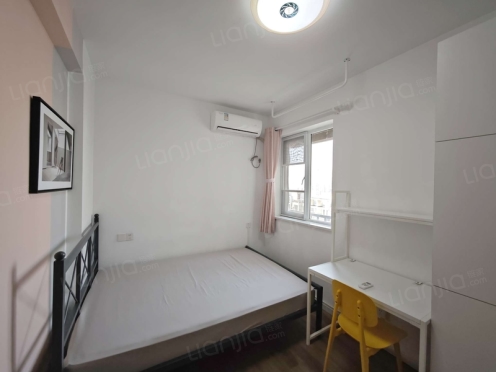 合租·汉阳人信汇二期天悦 5居室 北卧