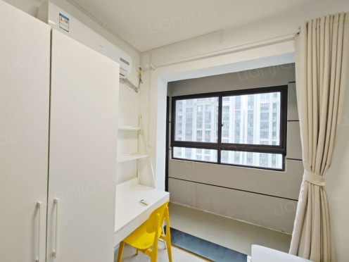 合租·人信汇四期天誉 4居室 北卧