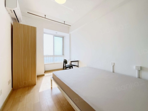 合租·当代卡梅尔小镇 3居室 南卧