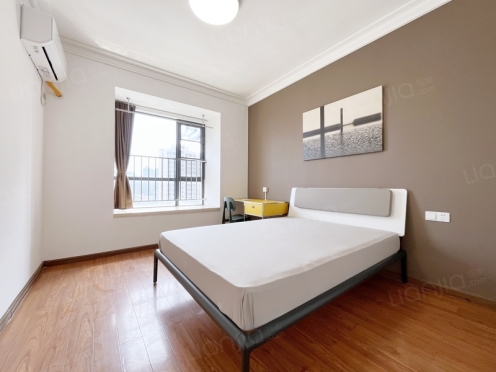 合租·平安光谷春天 3居室 南卧