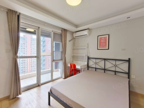 合租·万科魅力之城南区 3居室 南卧