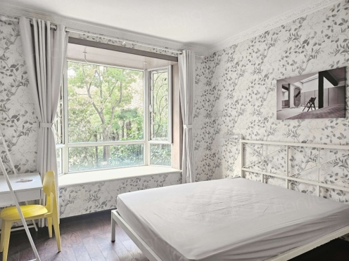 合租·未名园 4居室 北卧