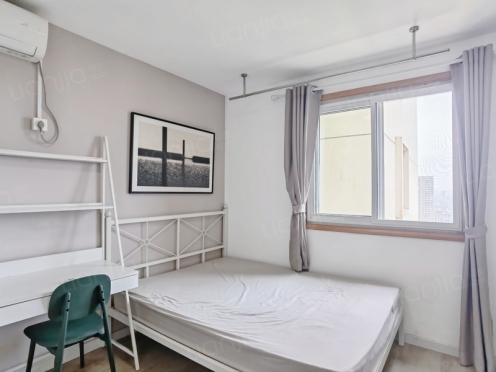 合租·阳光广场 4居室 南卧