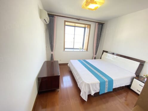 合租·玲珑湾花园三区 4居室 北卧