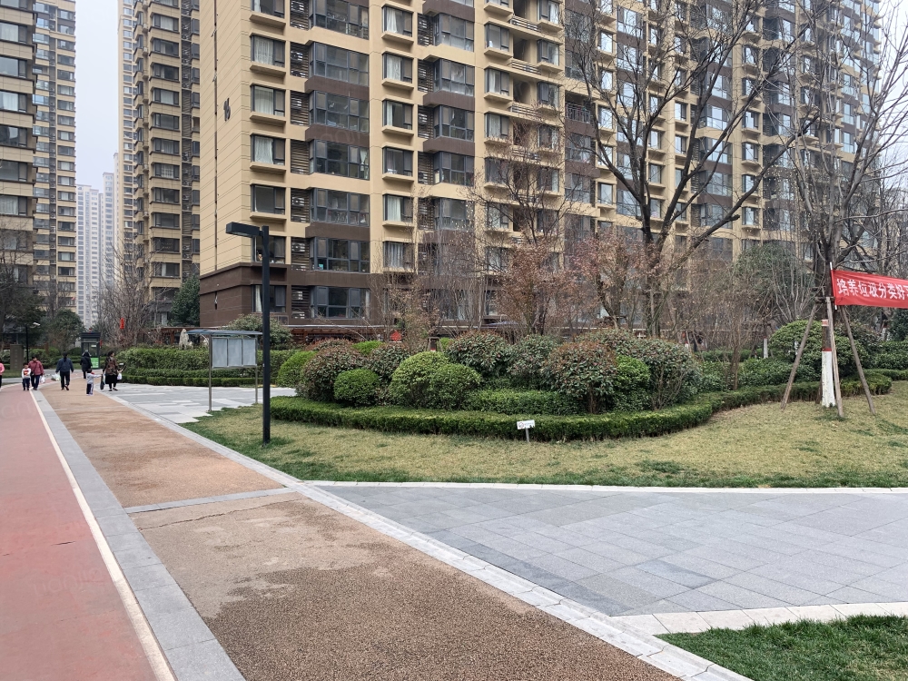 爱租客-万科高新华府