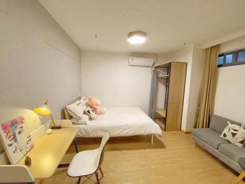 独栋·冠寓 武汉高新二路店 学生98折,金融港&软件园整租一居室E，24小时服务,免费公区,健身房,台球桌 开间