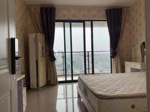 合租·月光琉域 3居室 东南卧