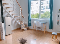 独栋·共享蜂社区 蜂寓-学院店 长租首月半价！！！精装轻奢双层复试可短租 房东直租整租 财经学院一号线步行五分钟 1室1厅_共享蜂社区租房