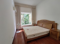 合租·左岸春天 5居室 南卧_左岸春天租房