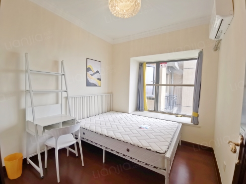 合租·恒大御景 4居室 东南卧