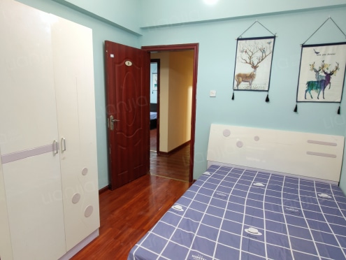 合租·东立国际广场 5居室 南卧