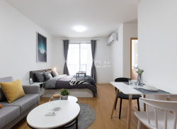 独栋·城家公寓 城家公寓镇江大港新区店 一室大阳台 朝南民用水电 阳光满屋 生活被温柔照亮  可办理居住证！民用水电！可开票 开间_凤栖佳苑租房