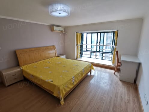 合租·昂内天骄美地 5居室 复式 南卧