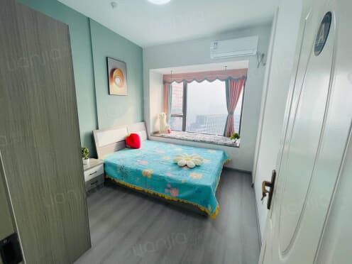 合租·绿地468云玺四期 5居室 南卧