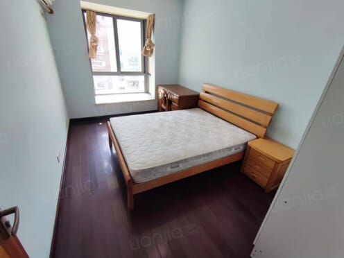 合租·华庭苑 5居室 北卧