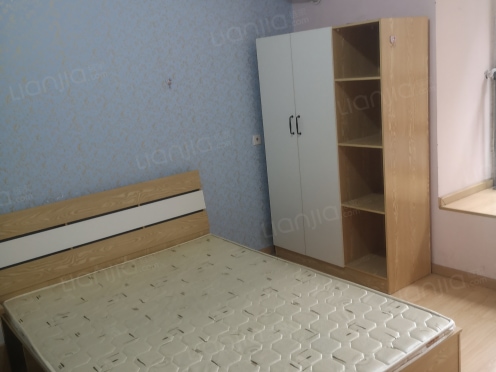 合租·新希望皇冠国际 5居室 东南卧