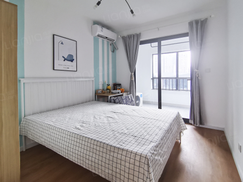 合租·龙湖狮山天街生活广场三期 5居室 南卧