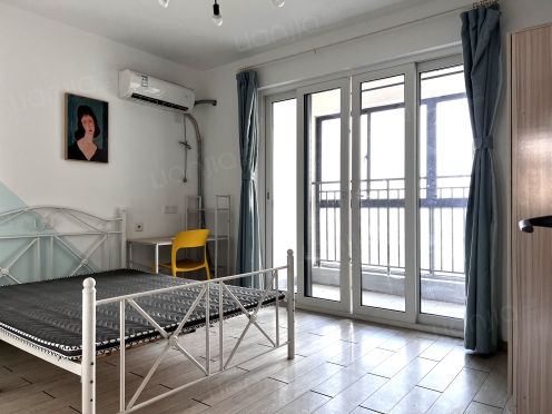 合租·阳光天地 5居室 南卧