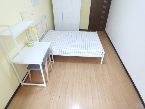 合租·阳光水岸 4居室 南卧