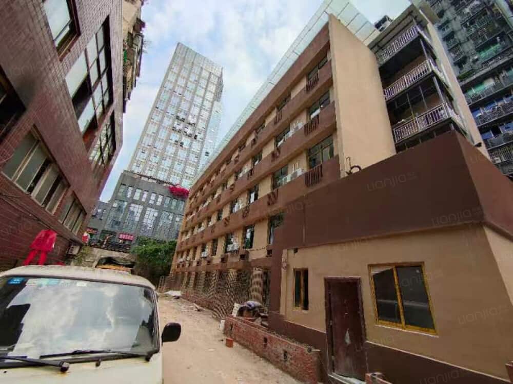 青草梦想公寓