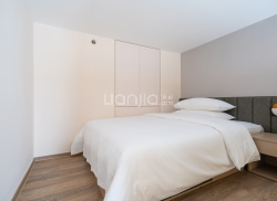 独栋·城家公寓 城家高级公寓东莞松山湖科学城店 免费健身房！免费阅读办公区！独厨独卫 1室1厅_滨湖万科里租房