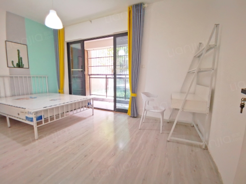 合租·和信孔雀天成 4居室 东南卧