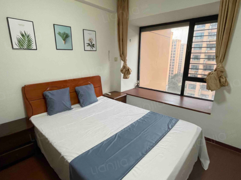 合租·合景峰汇八期 5居室 南卧