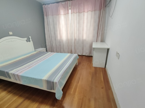 合租·群谊二村 4居室 南卧