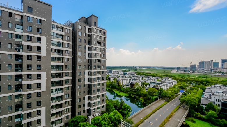 东渡青筑 2室2厅 3800元